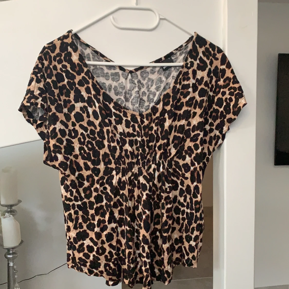 Leopard topp från Gina tricot - 90