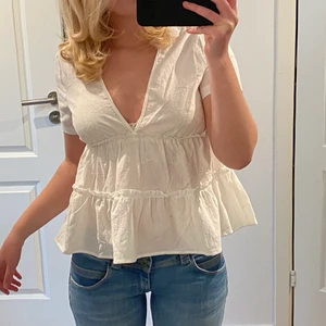 Vit topp - Perfekta toppen! Använd 1 gång. 