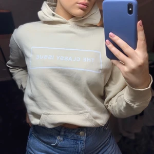 Hoodie - Hoodie från Nelly i storlek XS, stor i storlek! Nypris: 999kr