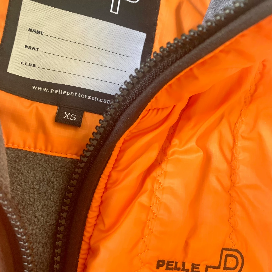 Helt ny & oanvänd väst ❤️‍🔥 - 90