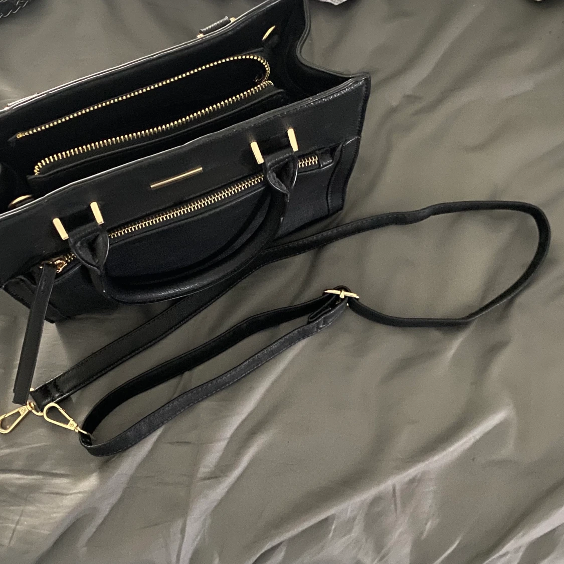 Svart snygg handväska - 90