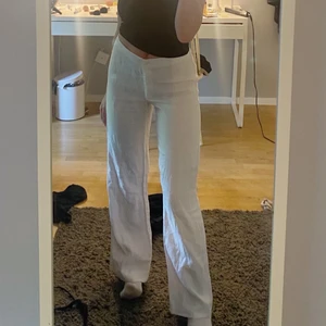 Linnebyxor - Säljer mina fina linnebyxor💞 jag är 162 cm, frakt tillkommer, var tvungen att starta budgivning då de va så många intresserade 