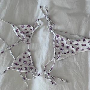 Bikini från pull & bear  - Bikini från pull&bear strl s. Säljer pga för liten, aldrig använd och helt ny!