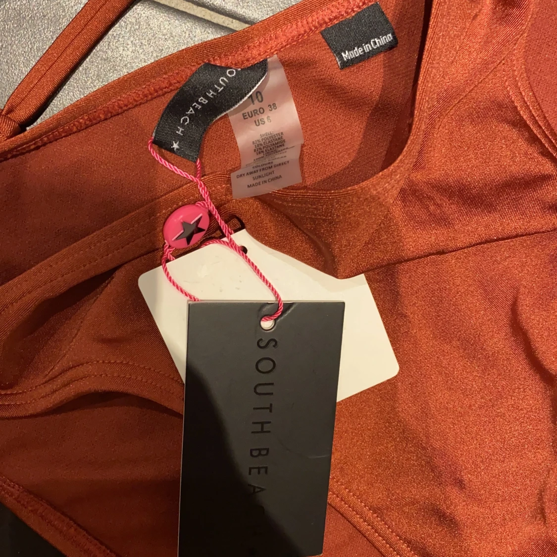 Oanvänd baddräkt från madlady  - 91