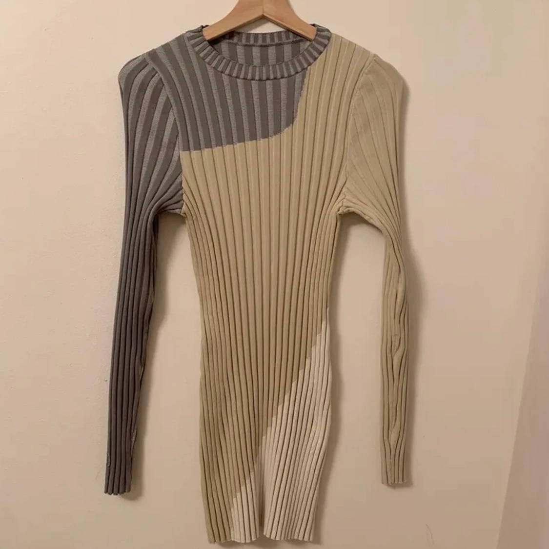 Klänning från humana i scuba-material  - 90