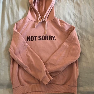 Tjocktröja - Sitter som en medium. Köparen står för frakten 