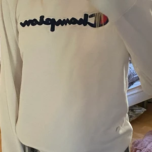  Champion  Tröja  - Säljer denna jätte fina nya tröjan ifrån Champion, priset går att diskuteras❤️