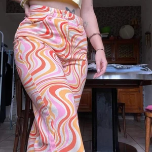 Jeans  - Jeans i storlek L, men sitter mer som en S/M