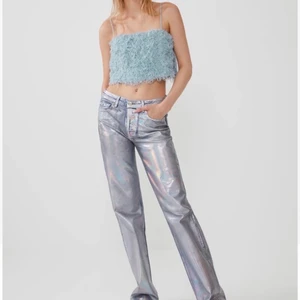 Zara jeans - Intressekoll på dessa zara jeansen! Bra skick passar mig som är storlek 36 och 170cm. Står ej för frakten💕💕