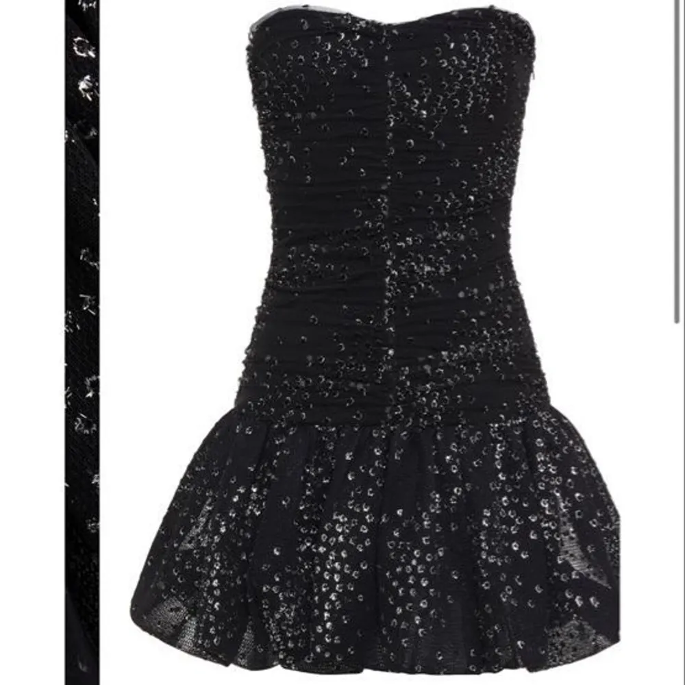 Söker denna ikoniska klänningen från maje i storlek 36/S 💕 hör av dig om du har den 🌼🌼. Klänningar.