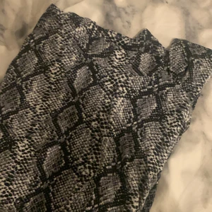 Tröja  - Säljer denna tröja i str s/xs för 50kr!