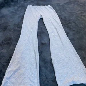 Gråa byxor - Gråa byxor från lager 157