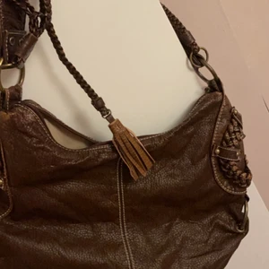 Fin väska!  - Hejsan säljer nu denna väskan. Aldrig använd och är i ett bra skick. 