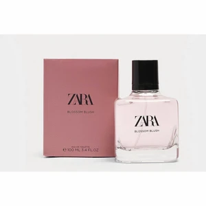 Zara parfym - !!SÖKER!! parfymen ”Blossom blush” från Zara som de sålde förrut men verkar slutat med. Skriv om du har den så diskuterar vi pris utefter hur mycket det är i flaskan. 