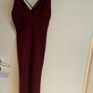 Fin klänning - Oanvänd fin klänning från Atmosphere 