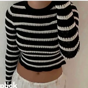 Zara tröja  - Populär slutsåld topp från zara som är skitsnygg! Skriv privat för fler frågor eller bilder. Första bilden är lånad😁 