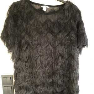 Topp med fransar  - Fattas några fransar Stl medium 