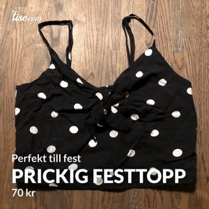 Festtopp - En kort prickig topp, perfekt till fest.