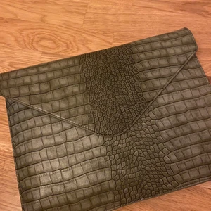 DATORFODRAL - fodralet har inga defekter ❤️‍🩹🍒❤️‍🔥