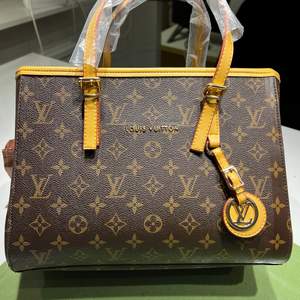 Louis Vuitton väska helt ny