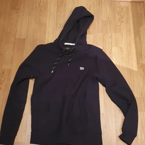 Lee hoodie - Säljer pga använder aldrig 