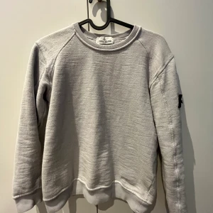 Stone island - stone island junior i strl 10 motsvarar xxs passade mig när jag var ca 155 lång cond 9/10