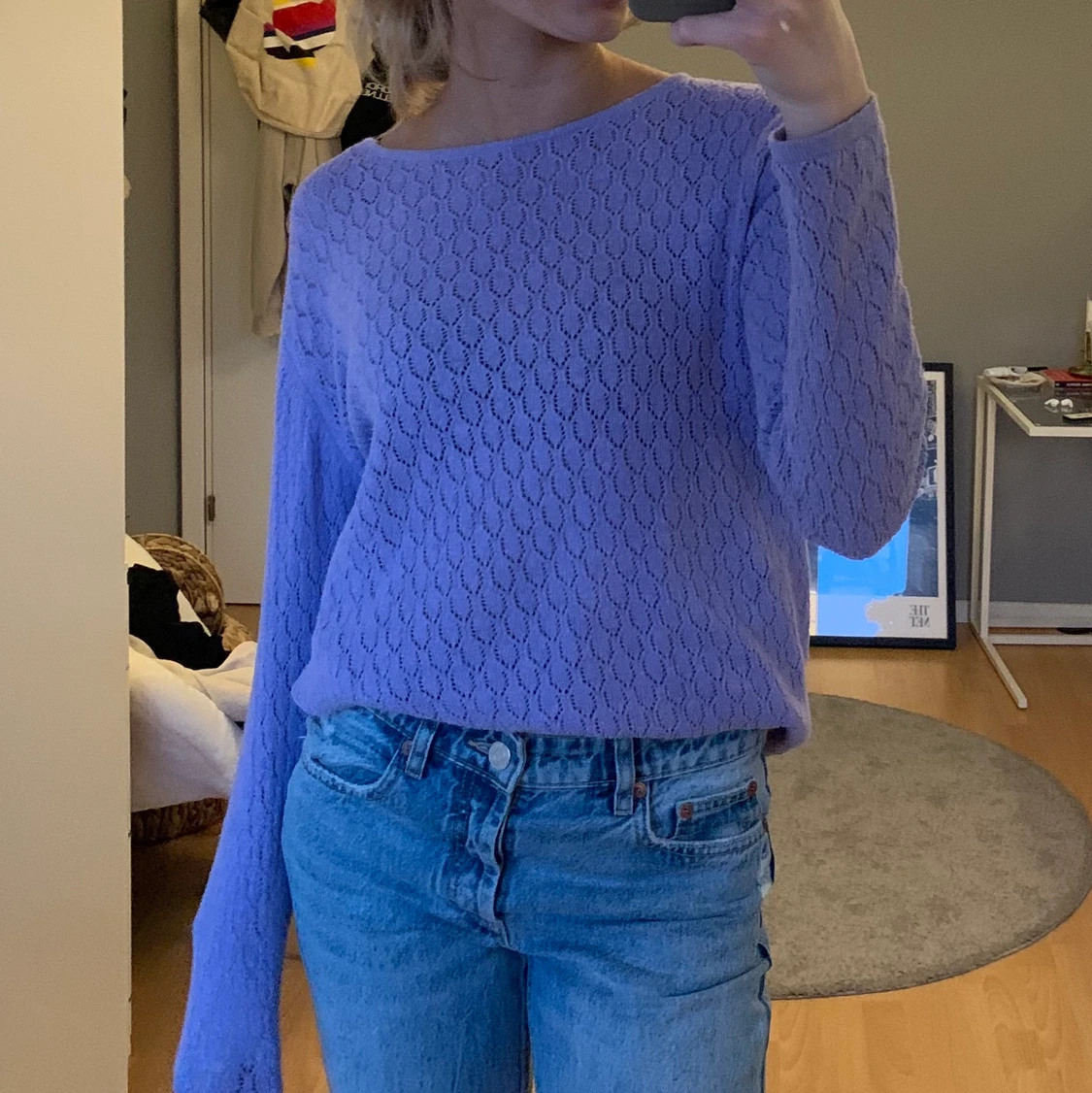 Stickad lila tröja