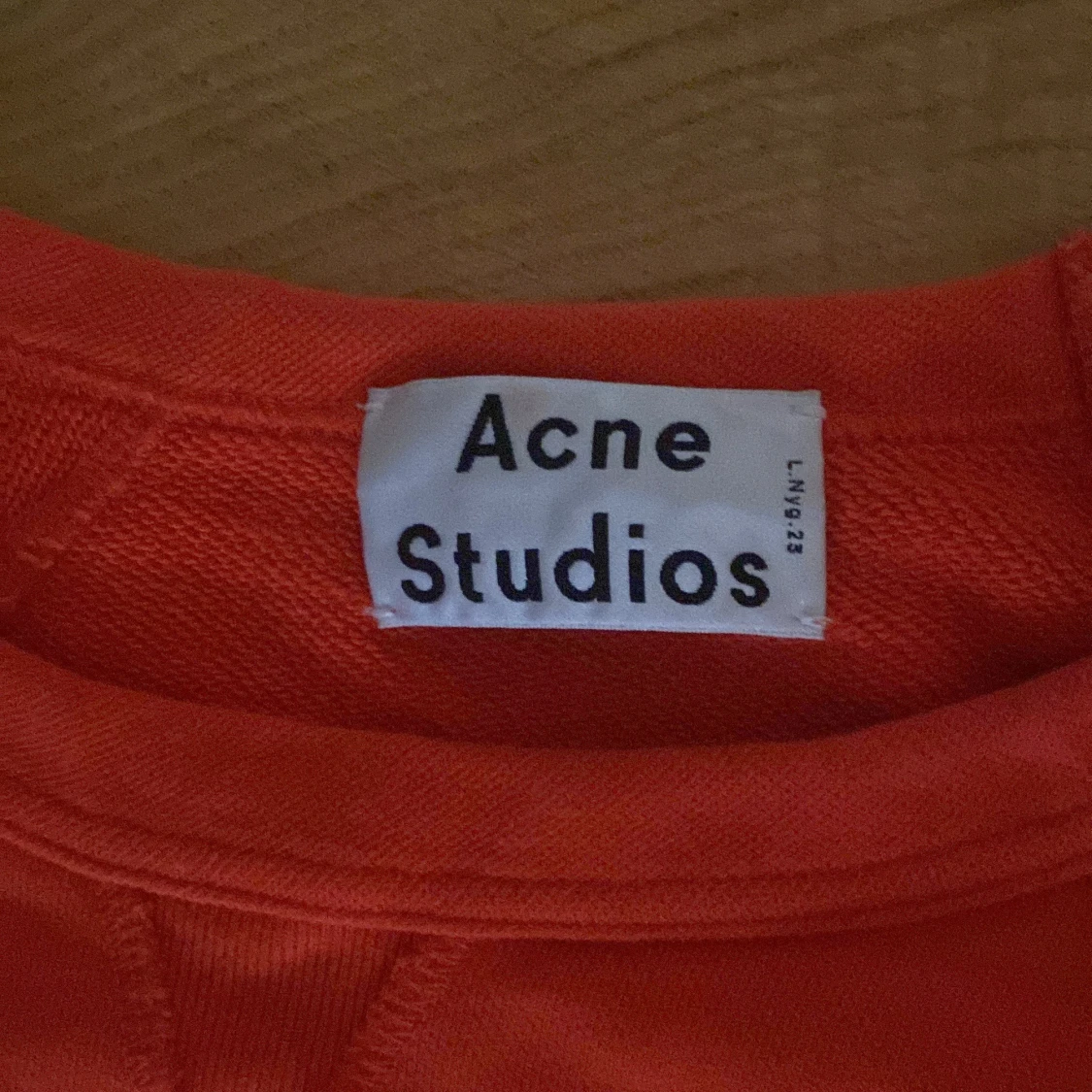 ACNE SWEATSHIRT (Strlk L men passar M-S) - 90