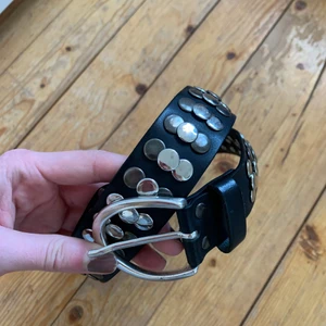 Skärp med studs - Endast använt ett fåtal gånger av mig. Som nytt!
