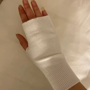 Torgvantar - Oanvända såklart och finns i bregärnsat antal!❤️ finns både svart och vit 