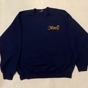 Sweatshirt  - Lappen med storleken är borta, men sitter som en M