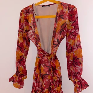 Kläning  - Kläning du knyter runt magen, Fint skick!