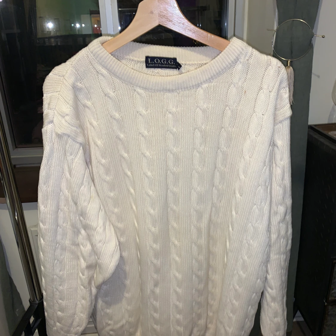 Beige tjocktröja 