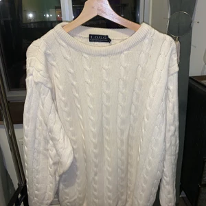 Beige tjocktröja  - Gammal mysig tjocketröja! 