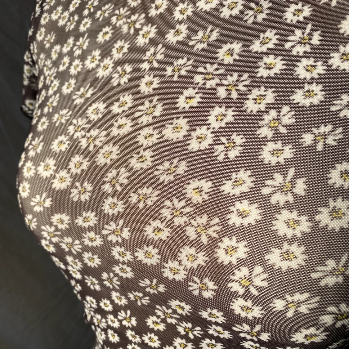 ASOS DESIGN blommig åtsittande top i mech EU 34 - 91