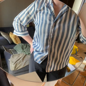 Skjorta / blus - Skjorta/blus i fint material från ICHI, storlek L. Endast använd en gång. 