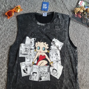 Linne  - Ladies Betty Boop . Snygg oversized linne . Helt ny : )