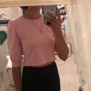 Rosa topp från Gina Tricot  - Knappt använt. Pris kan diskuteras 👍🏼