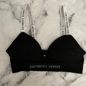 Bh Victorias secret  - Skön och snygg bh-topp från Victorias secret i storlek 75B🖤 120kr+frakt 