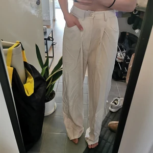  2 par Linnebyxor från asos, helt nya stl 36 - Säljer två par av dessa linnebyxor från asos! Råkade beställa två men de passade inte så bra. 