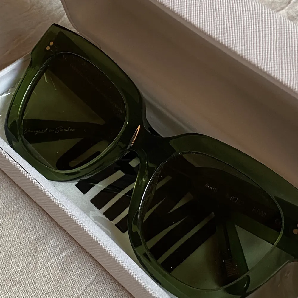 Solglasögon från Chimi Eyewear i modell Kiwi 008 clear. Sparsamt använda. . Accessoarer.
