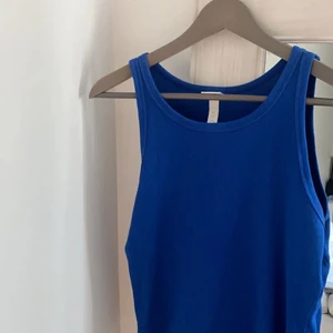 Linne - Jätte fint slutsålt och typ oanvänt linne, säljer för att det är för stort. Köptes i L men är i stolek som S/M💙