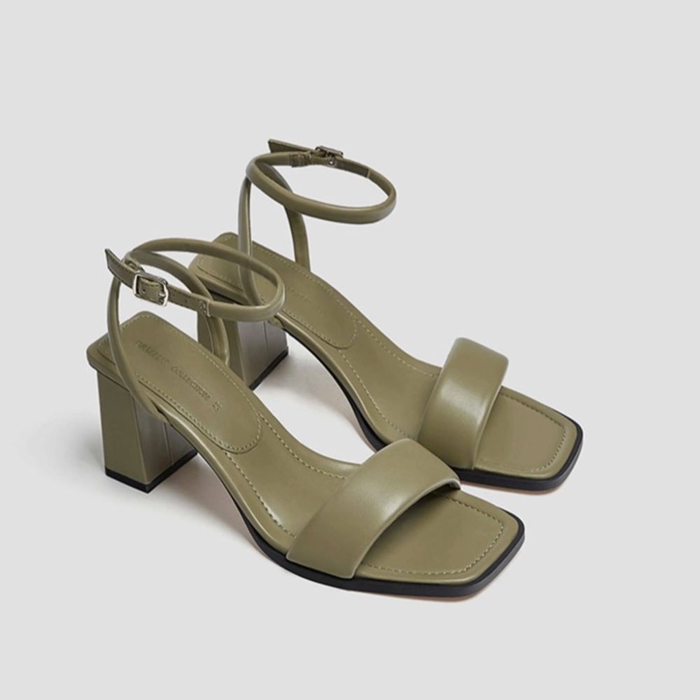 Gröna sandaletter - Skor | Plick Second Hand