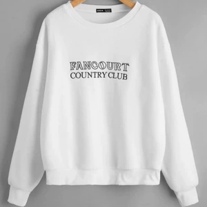 Tröja - Säljer min tröja då den aldrig kommer till användning, super mysig och jätte fin att styla. Aldrig använt. 💘