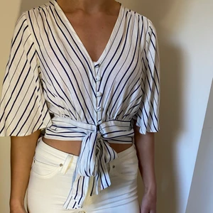 Blus - Blus från Gina tricot, storlek 34, knappt använd