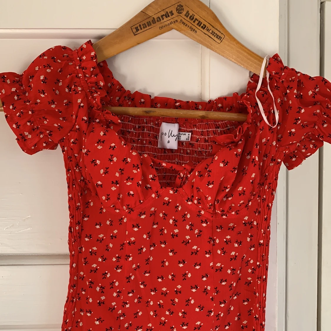 Söt röd klänning  - 90