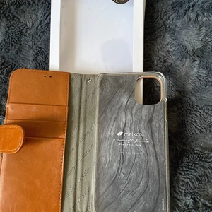 Mobilskal  - Helt oanvänd mobilskal, använd 1/2 gånger sedan aldrig mer. Nypris 249kr 