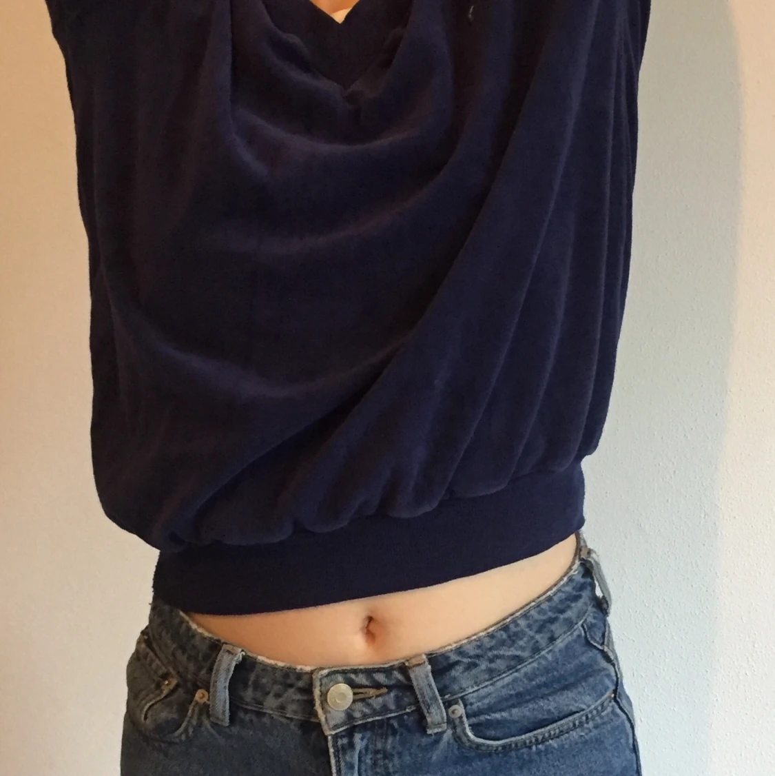 Blå tröja med delfin!  - 90