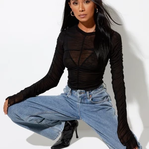 Mechtopp från Motelrocks - Supercool mechtopp från Motelrocks fick precis hem men tyvärr var den för liten. Köptes för 300kr och säljer för 250kr exklusive frakt 📦 ⚡️