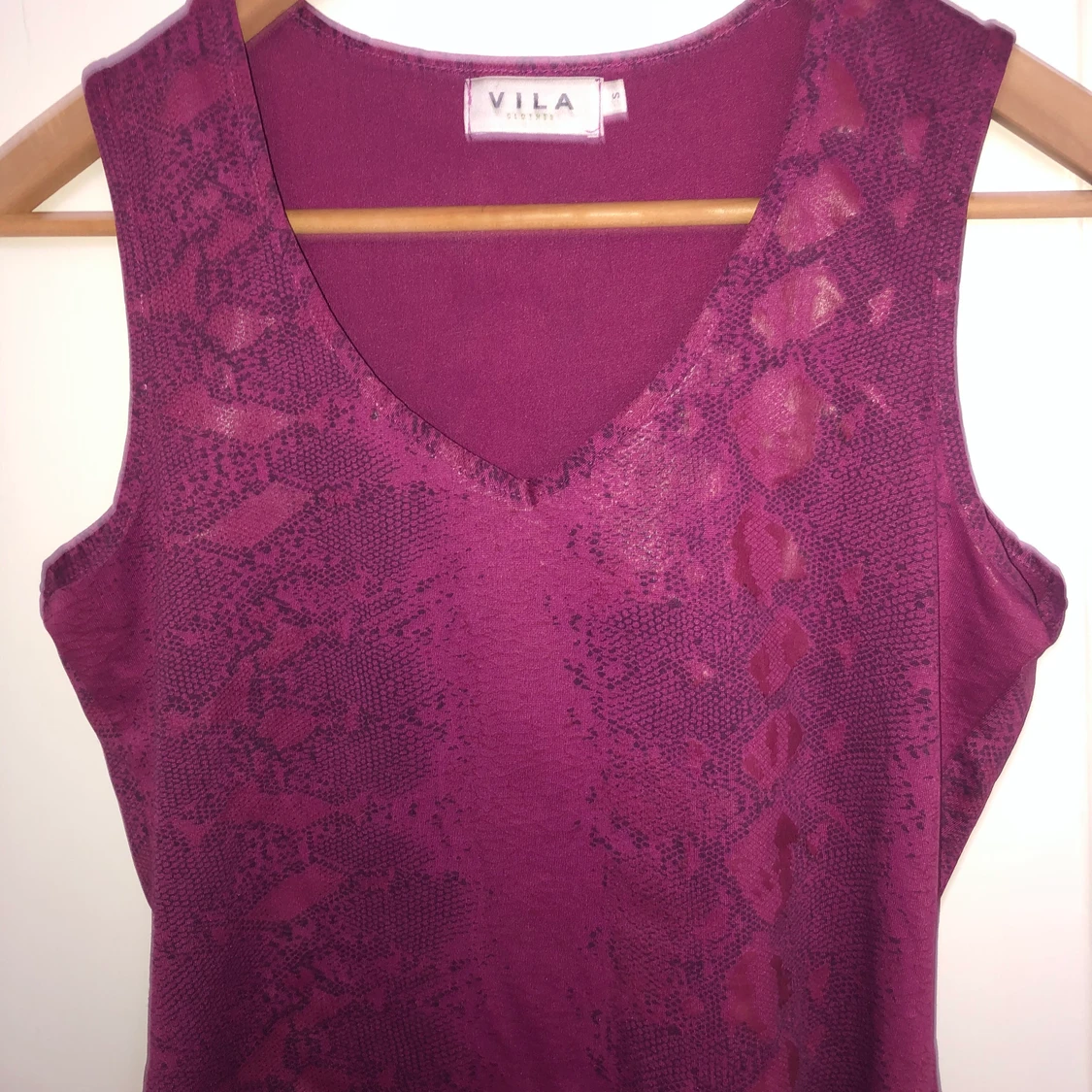 Ormmöstrad top - 91